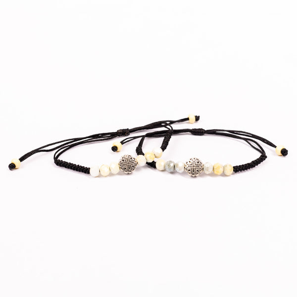 Brǎțarǎ terminație ațǎ cu bile fațetate si cruce metal.  AB200-5