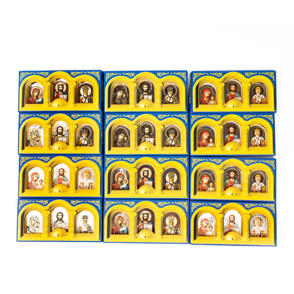 Triptic plastic cu adeziv