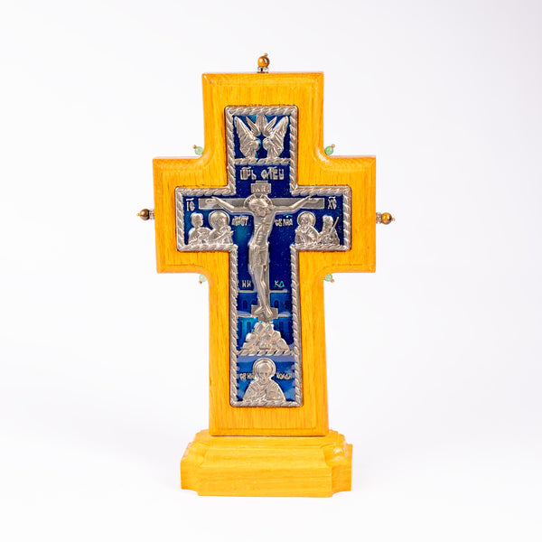 Cruce ortodoxǎ din lemn.
