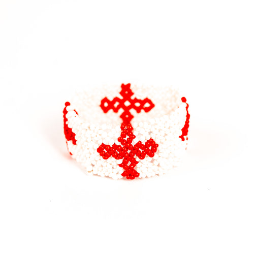 Brǎțǎri rustice cu cruce.